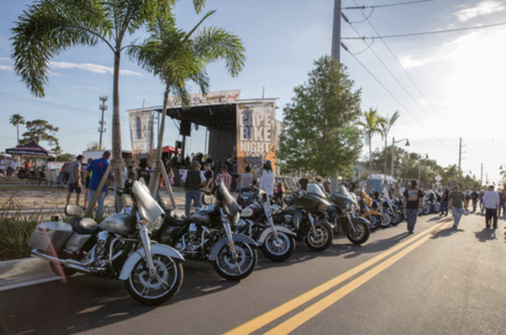 What to Expect at Your First Bike Night FL Bikers